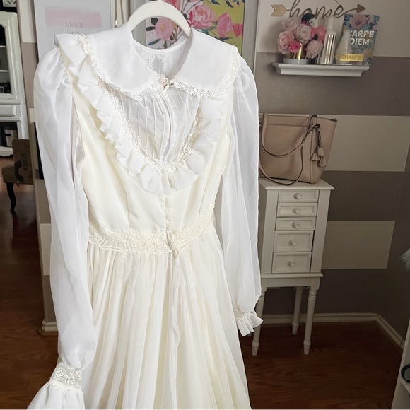 Vintage Victorian wedding gown dress with kleinerts inserts - Picture 3 of 17